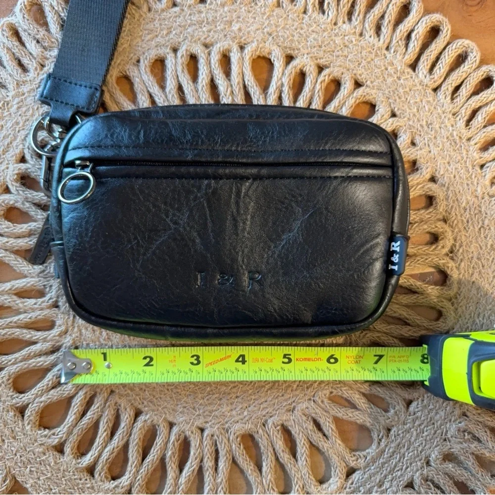 Black Pouch wristlet - Picture 4 of 4